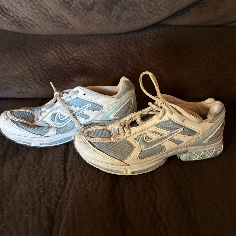 Nike Air Sneakers - White and Blue, kids / youth size 5.5Y - women’s size 7